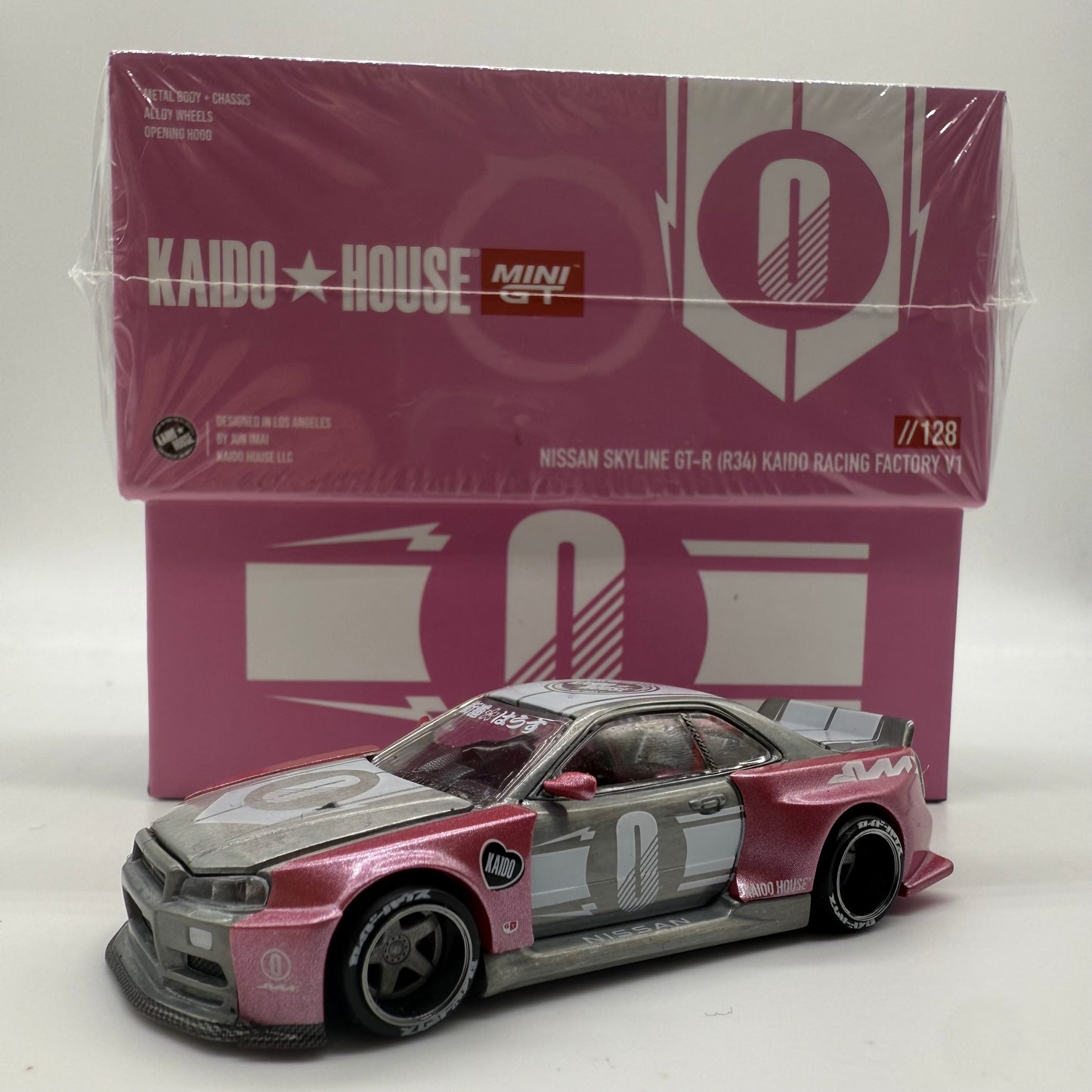 Nissan Skyline GT-R (R34) Kaido Racing Factory V1 *RAW CHASE* //128 - Kaido House x MiniGT