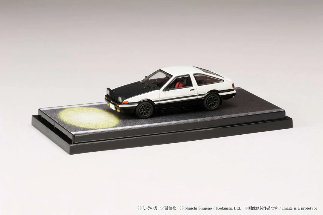 TOYOTA SPRINTER TRUENO GT APEX (AE86) / INITIAL D ENGINE MOUNTED MODEL VS TOMOYUKI TACHI - HOBBY JAPAN 1:64
