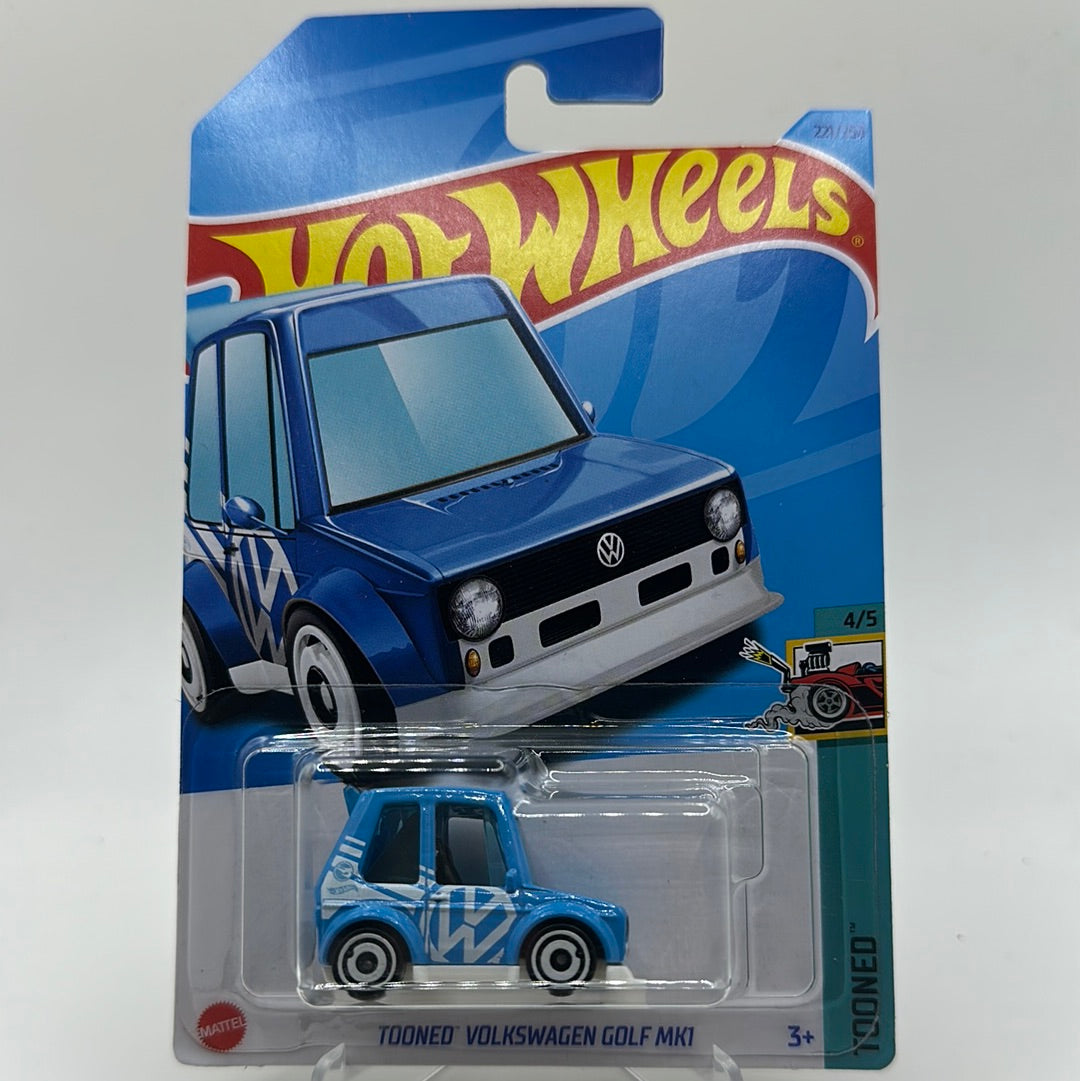 Tooned Volkswagen Golf MK1 *TH* Treasure Hunt - TOONED 4/5 Hotwheels Mainline 221/250