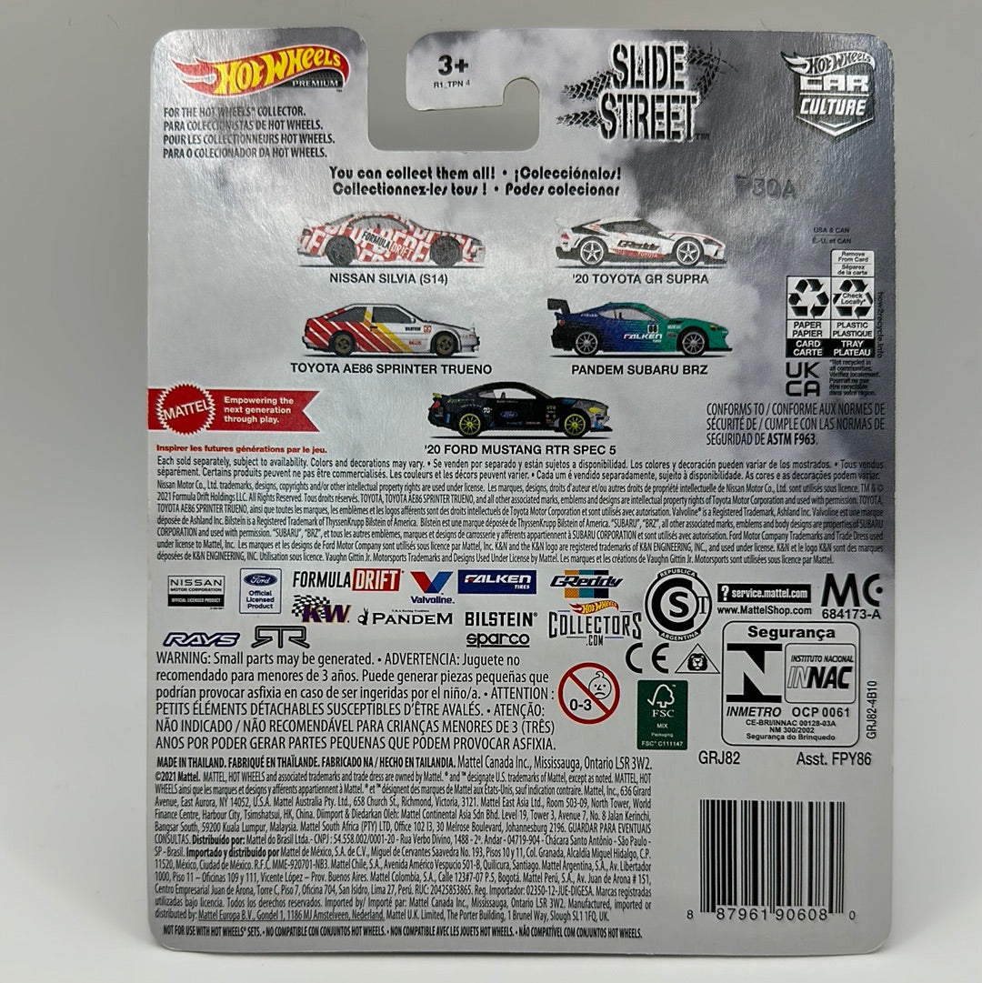 Nissan Silvia (S14) Slide Street 1/5 Hotwheels Premium 1:64