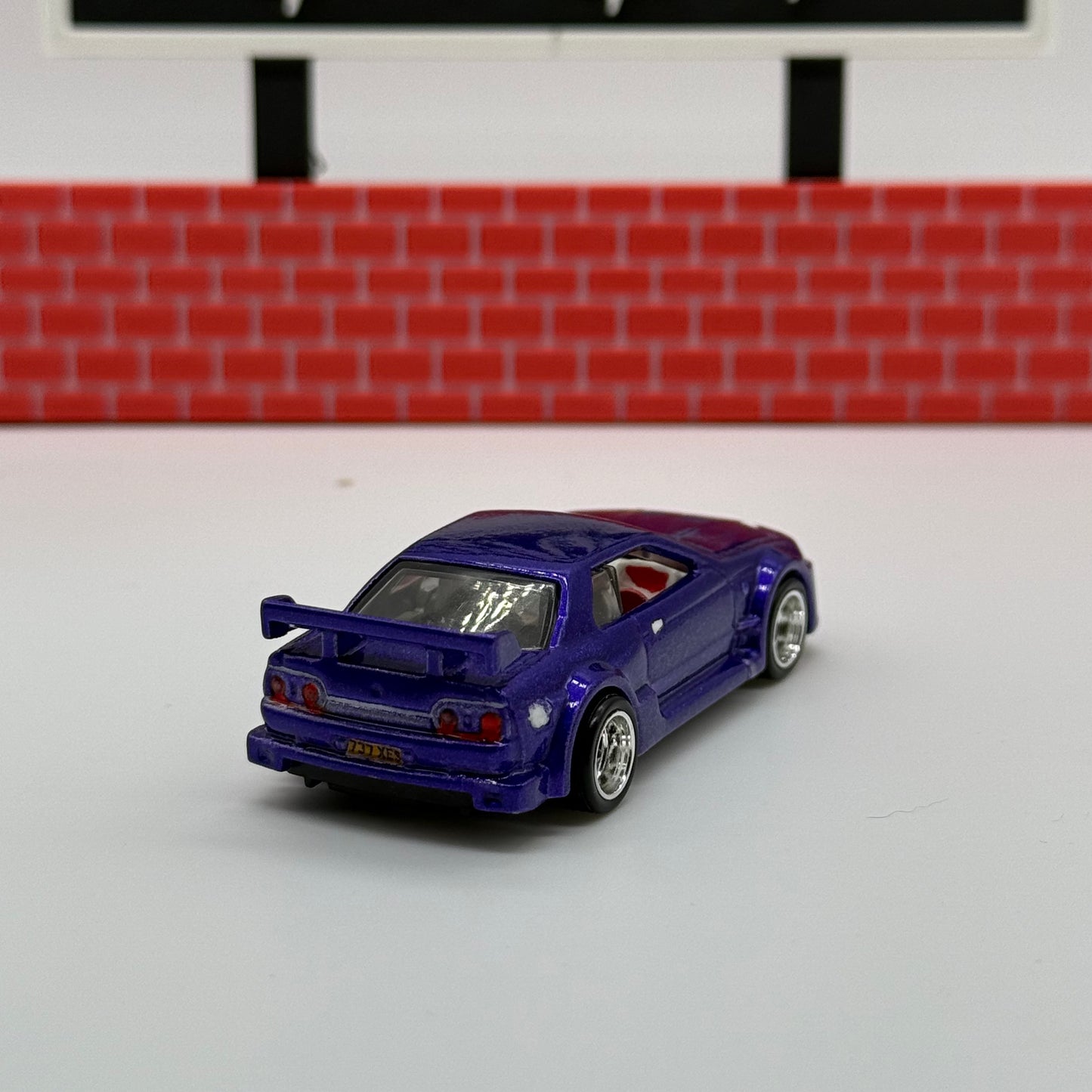 *CUSTOM* Nissan R32 - Paint Smudge on Front (Refer to photos)