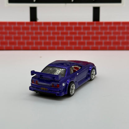 *CUSTOM* Nissan R32 - Paint Smudge on Front (Refer to photos)