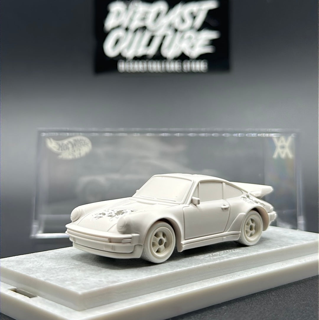 Eroded Porsche 930 Hotwheels x Daniel Arsham - Mattel Creations