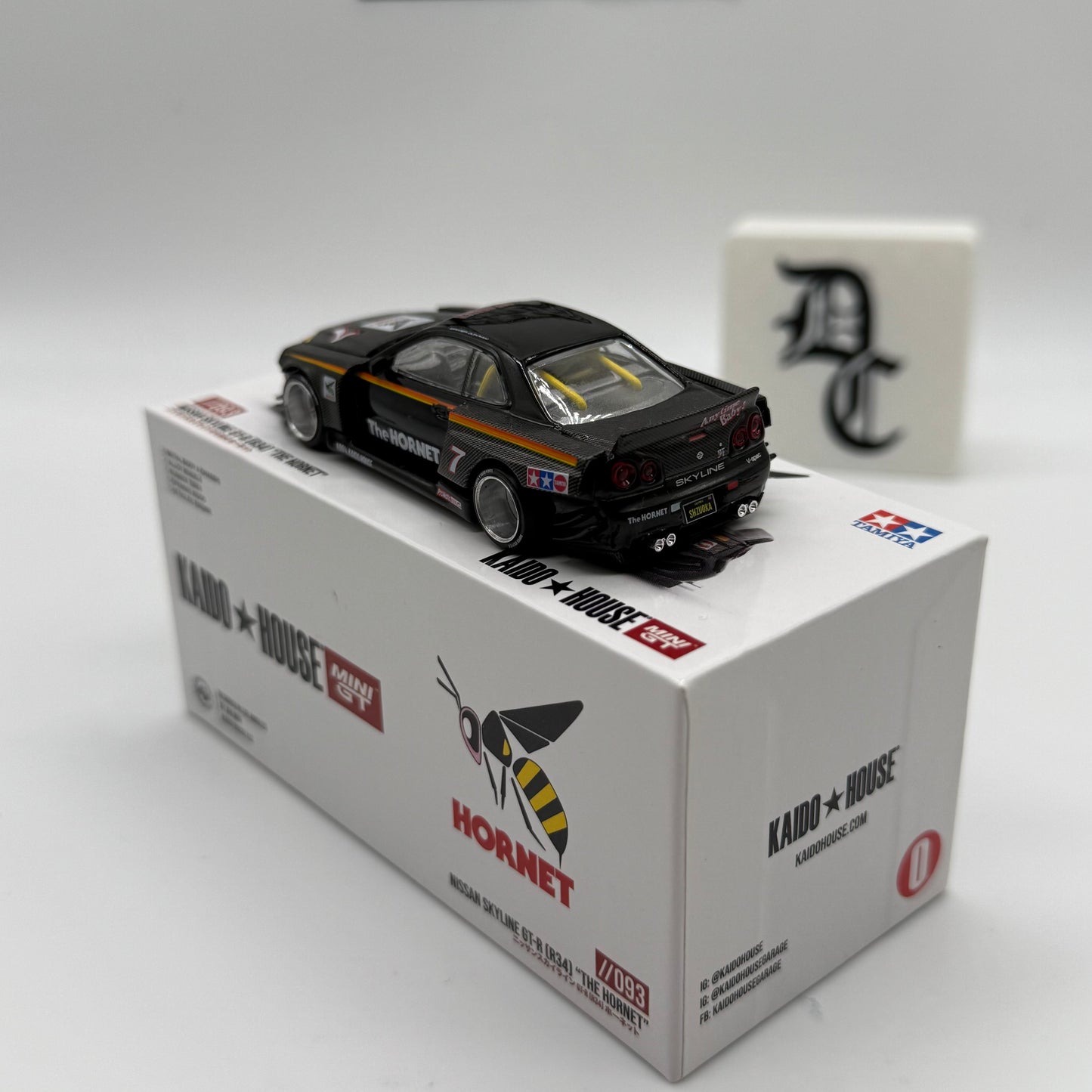 Nissan Slyline GT-R (R34) “The Hornet” //093 Kaido House x MiniGT *LOOSE*