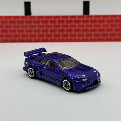 *CUSTOM* Nissan R32 - Paint Smudge on Front (Refer to photos)