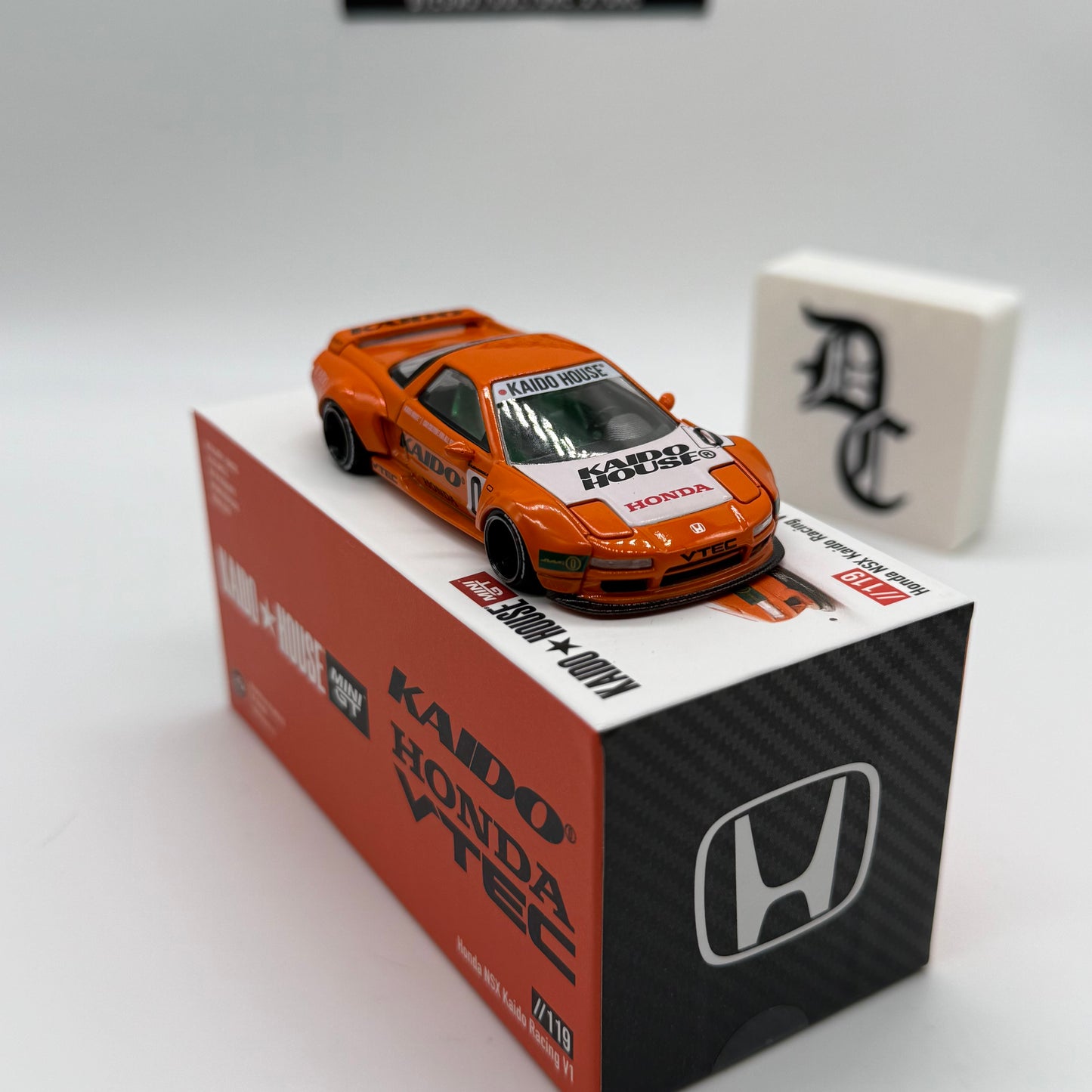 Honda NSX Kaido Racing Evasive V1 //119 - Kaido House x MiniGT *LOOSE*