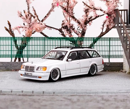 MERCEDES-BENZ S124 CUSTOM (WHITE) ONLY 599pcs MADE